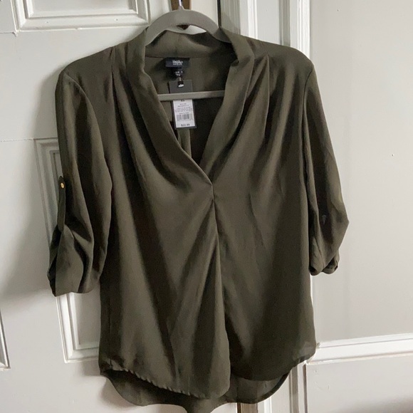 Green three quarter blouse - Picture 1 of 2